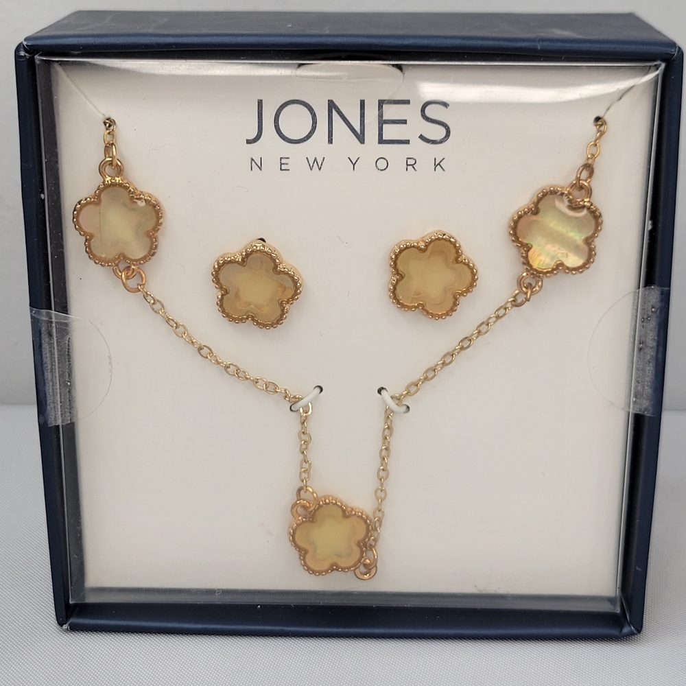 5 Leaf Clover Mother of Pearl Golden Earring and Necklace Set by Jones New York